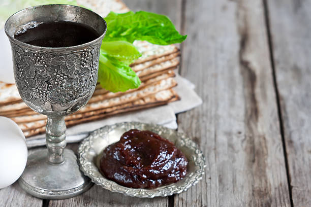 pâque juive fond - passover judaism seder kiddush cup photos et images de collection