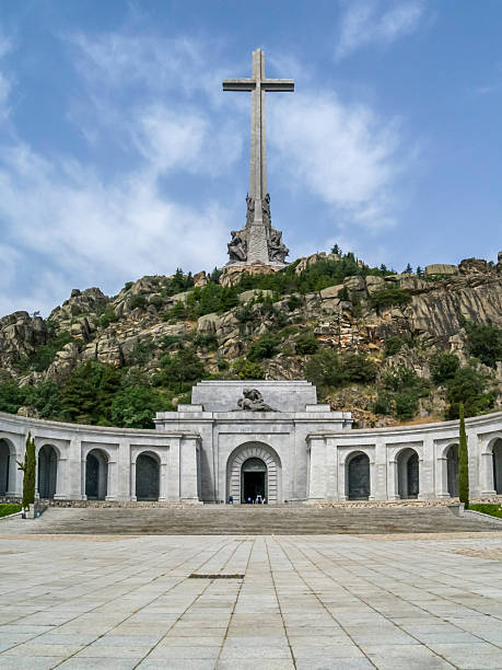 valle de los caídos - francisco franco fotografías e imágenes de stock