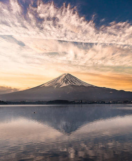 istock Mount Fuji from Lake in morning sun 469575095