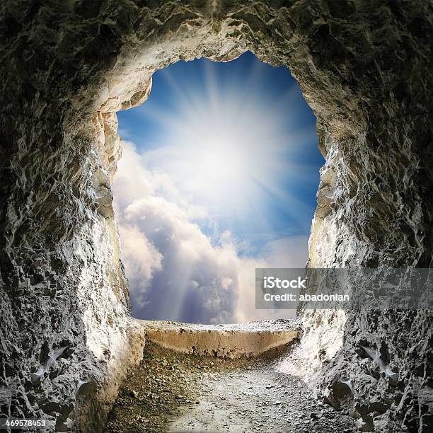 Ende Des Tunnels Stockfoto und mehr Bilder von Auferstehung - Religion - Auferstehung - Religion, Ostern, Ostersonntag