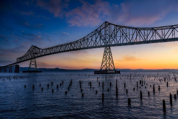 이 애스토리아 메글러 다리 - astoria washington bridge 뉴스 사진 이미지