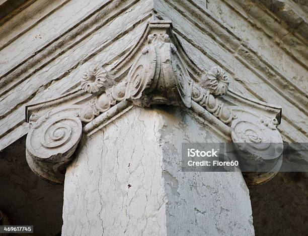 Klasyczna Kolumny - zdjęcia stockowe i więcej obrazów Architektura - Architektura, Autorytet, Belkowanie