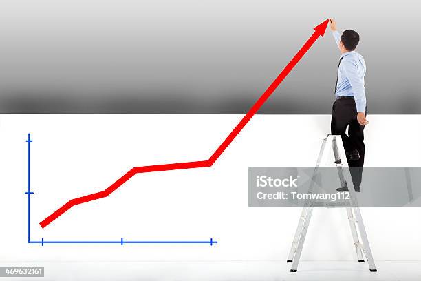 Biznesmen Stojąc Na Drabinie Rysunek Schematy - zdjęcia stockowe i więcej obrazów Giełda - Giełda, Przybycie, Dane giełdowe