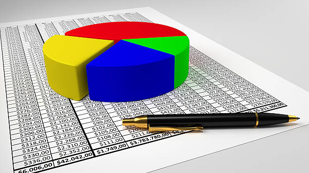 hoja de cálculo de diagrama circular y lápiz - spreadsheet pie chart chart report fotografías e imágenes de stock