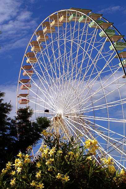 funfair - ferris wheel luna park amusement park carnival ストックフォトと画像