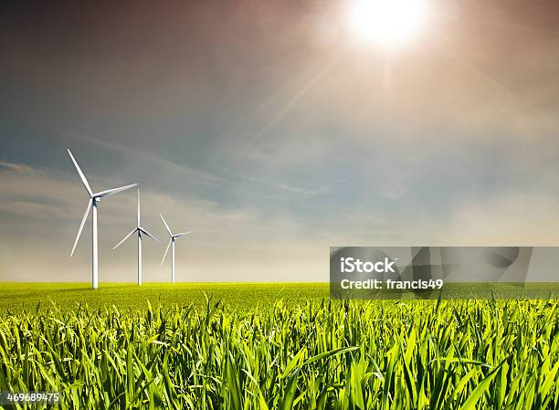 Windenergie Stockfoto und mehr Bilder von Windrad-Spielzeug - Windrad-Spielzeug, Energieindustrie, Elektrizität