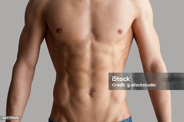 Tener Una Forma Perfecta Foto de stock y más banco de imágenes de Músculo abdominal - Músculo abdominal, Adulto, Bienestar