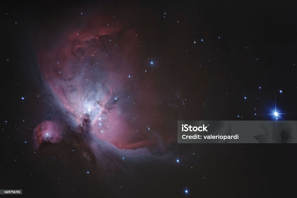 Rosso Nebulosa di Orion constellation - Foto stock royalty-free di Affollato