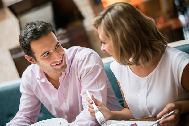istock Couple eating at a restaurant 469754312