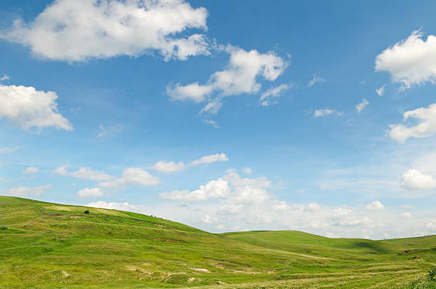 istock picturesque hills 469755433