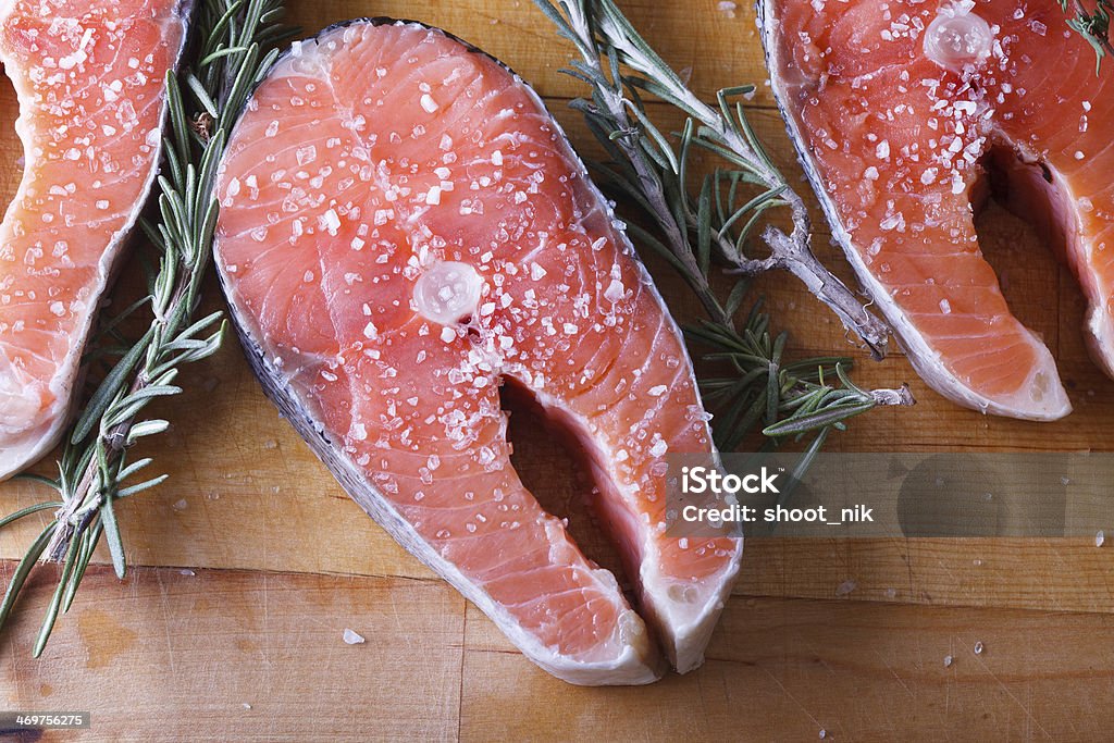 Corte Filé de salmão fresco - Foto de stock de Alecrim royalty-free