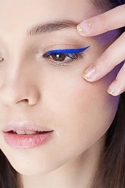 Make up with blue eye liner