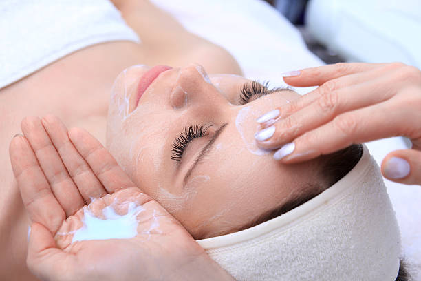 istock Cleansing peeling at the beauty salon. 469763992
