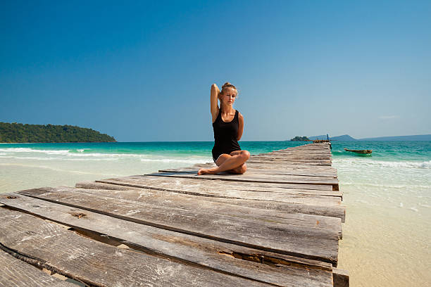 istock Summer yoga session in beautiful tropical island 469764192