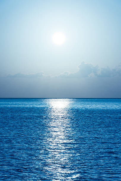 istock Beautiful tropical ocean background 469768150