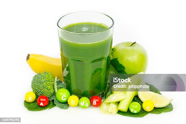 Verde Batido Saludables Foto de stock y más banco de imágenes de Alimento - Alimento, Batido de frutas, Bebida