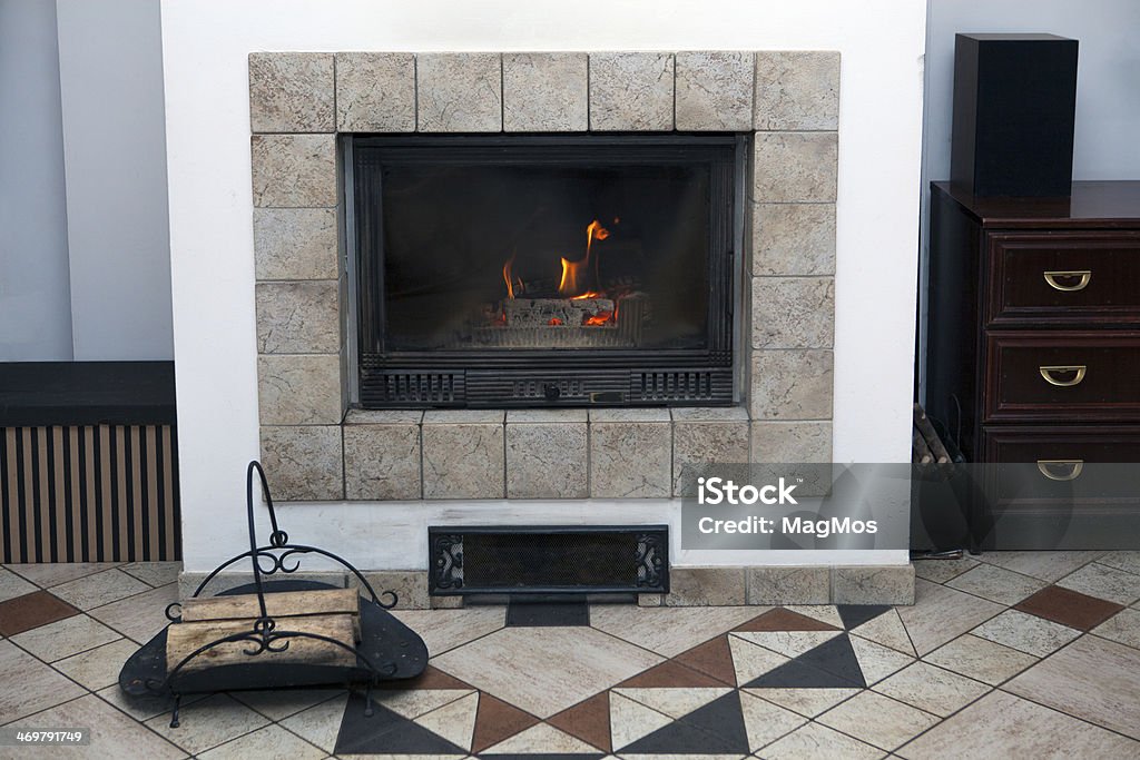 Moderna chimenea. - Foto de stock de Blanco - Color libre de derechos