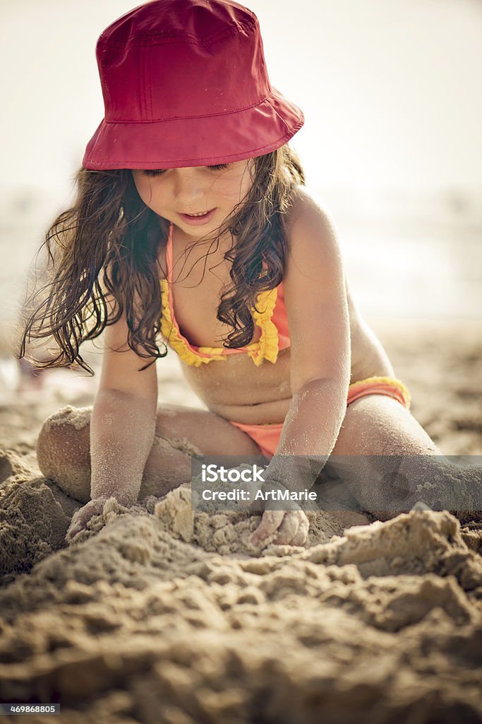 Niño en la playa - Foto de stock de Actividad libre de derechos