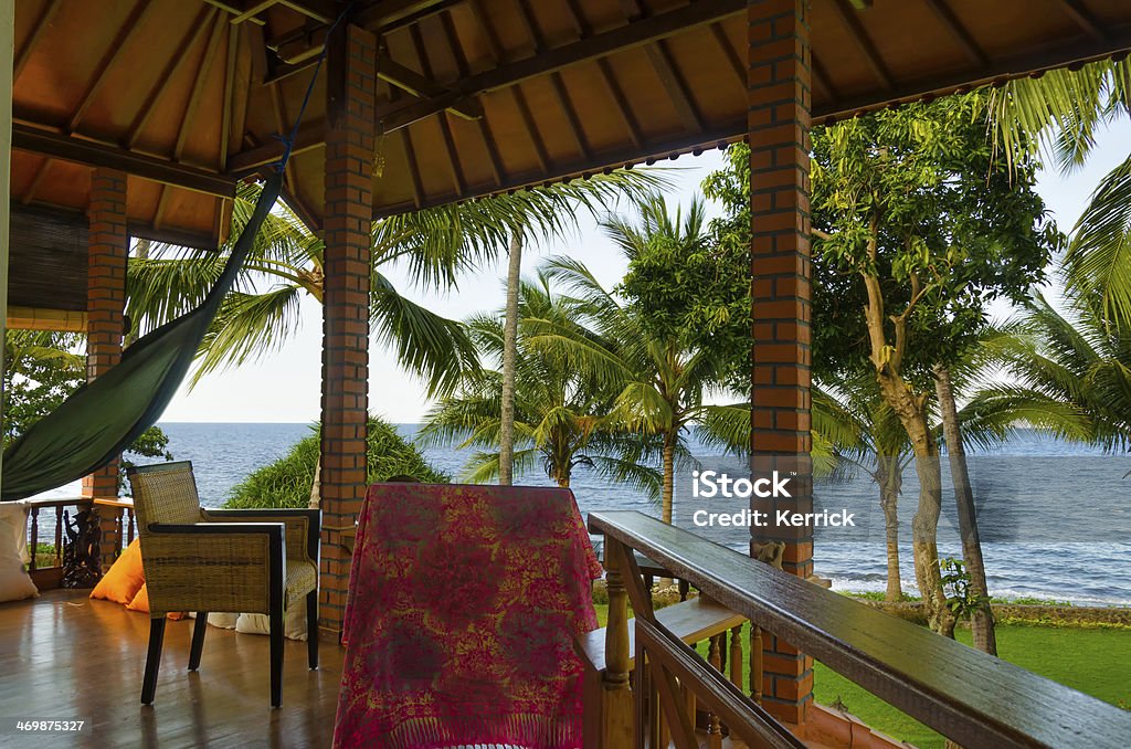 Terrasse mit Hängematte in der von Dschungel - Lizenzfrei Balkon Stock-Foto