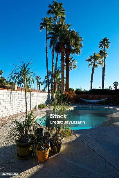 Foto de Piscina Dos Fundos Pátio Casa Do Sul De Palm Springs Califórnia Eua e mais fotos de stock de Muro