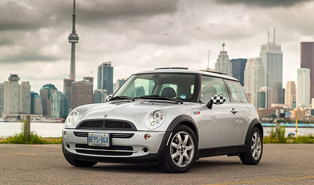 silver mini cooper em toronto - shiny chrome car vehicle door imagens e fotografias de stock