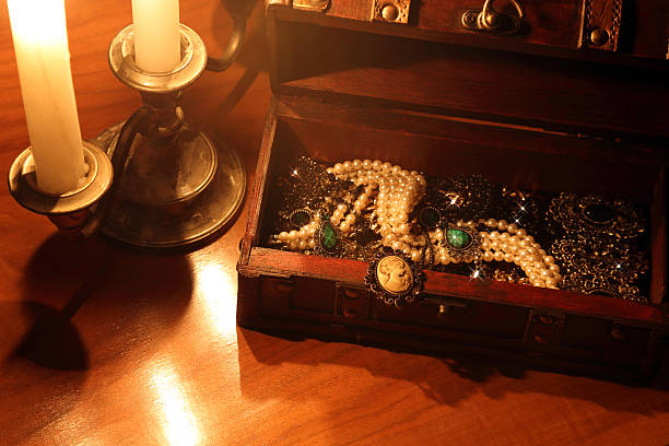 antigüedades de joyero - brooch jewelry antique gem fotografías e imágenes de stock
