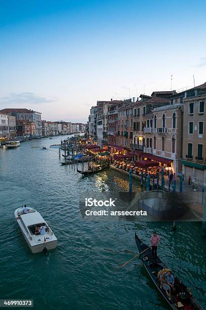 Canal - Fotografie stock e altre immagini di Architettura - Architettura, Canal Grande - Venezia, Composizione verticale