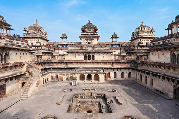 Jehangir Mahal (Orchha Fort) in Orchha, India Jehangir Mahal (Orchha Fort) in Orchha, India raja stock pictures, royalty-free photos & images