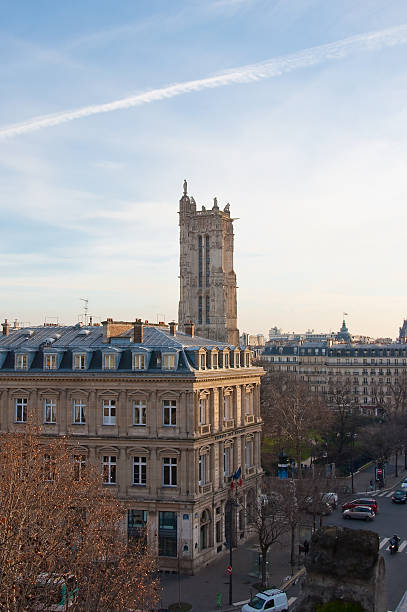 saint-jacques tower em paris. - shot tower - fotografias e filmes do acervo