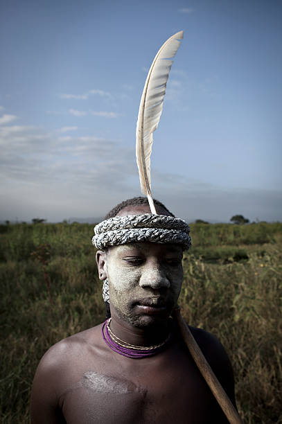 мурси украшения. - karo tribe стоковые фото и изображения