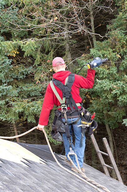 istock RoofersHolding Onto Safety Rope 469932875