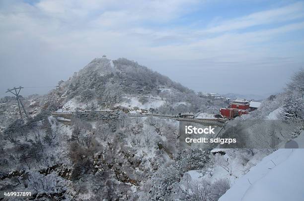 Taishan Im Schnee Stockfoto und mehr Bilder von Altertümlich - Altertümlich, Antiker Gegenstand, Asien