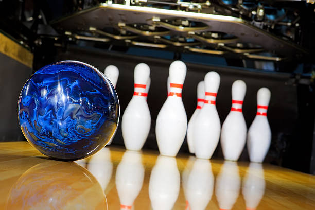 bowling bowling ten pin bowling stock pictures, royalty-free photos & images