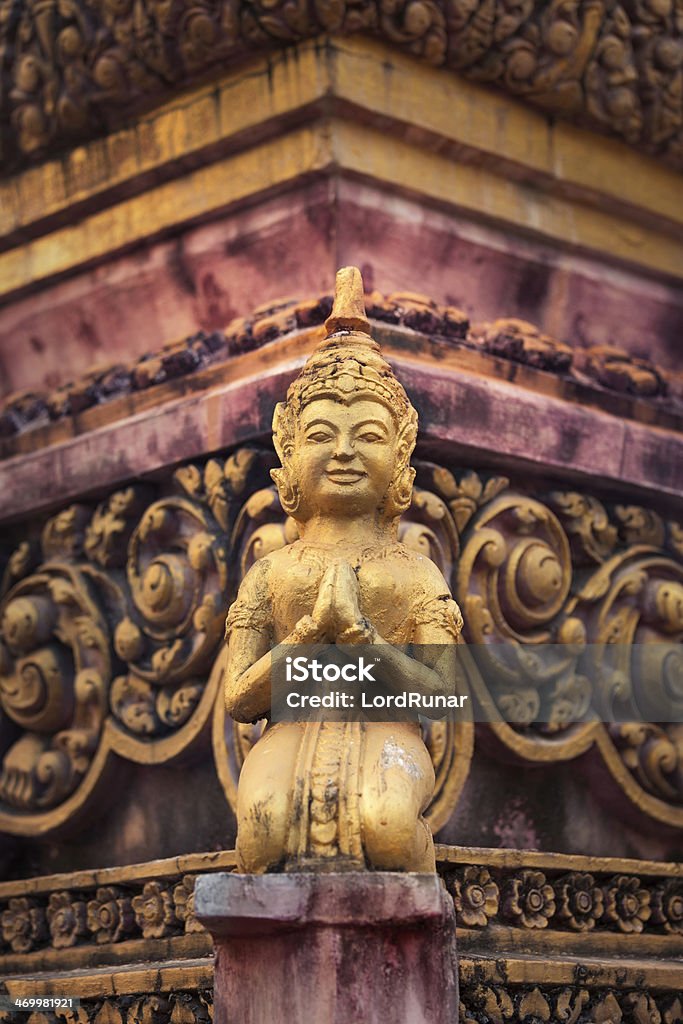 Escultura de oração budista - Foto de stock de Budismo royalty-free