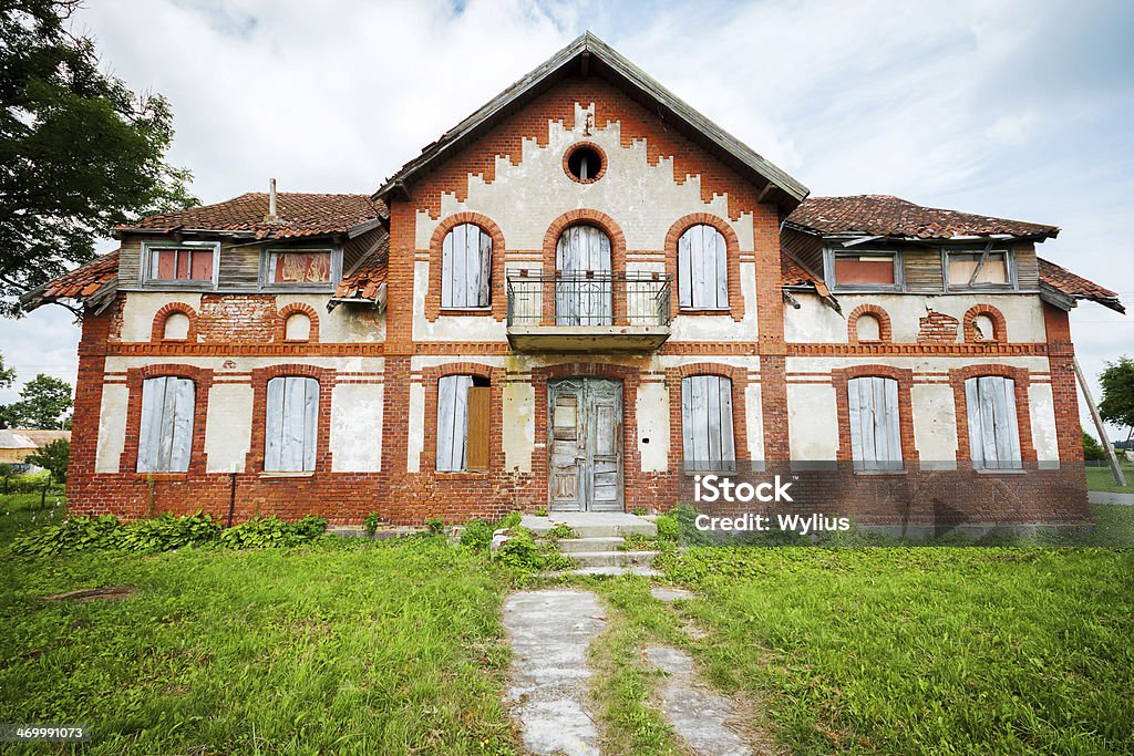 Abandonado house - Foto de stock de Abandonado libre de derechos