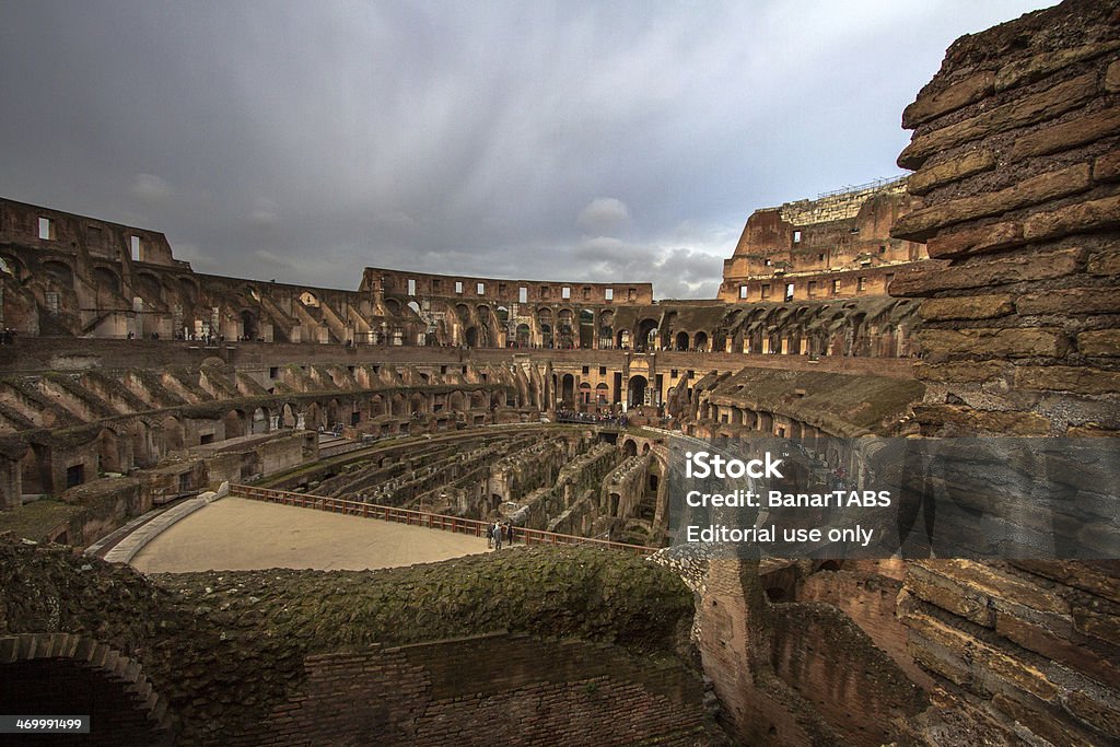 Coloseum all'interno - Foto stock royalty-free di Ambientazione esterna