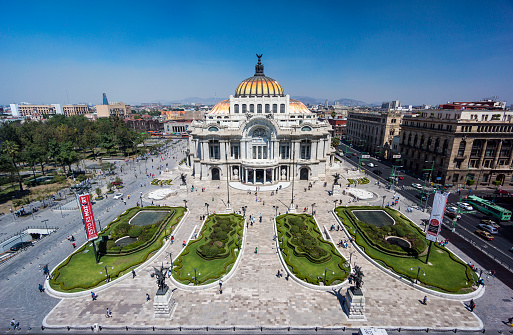 The Palacio de Bellas Artes in downtown Mexico City on a sunny day.