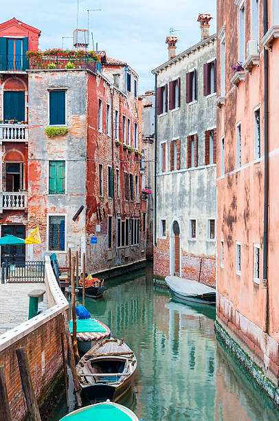 istock Colorful water canals architecture in Venice, Italy. 470002822