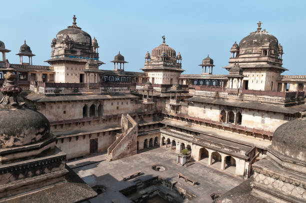 istock Jahangir Mahal or Orchha Palace 470026644