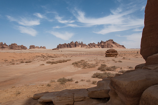 Formaciones rocosas cerca de Alabama-Ula en los postres de Arabia Saudí photo