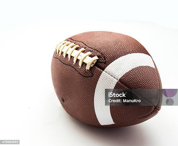 Us Footballball Auf Weißem Hintergrund Stockfoto und mehr Bilder von Amerikanischer Football - Amerikanischer Football, Football - Spielball, Weißer Hintergrund