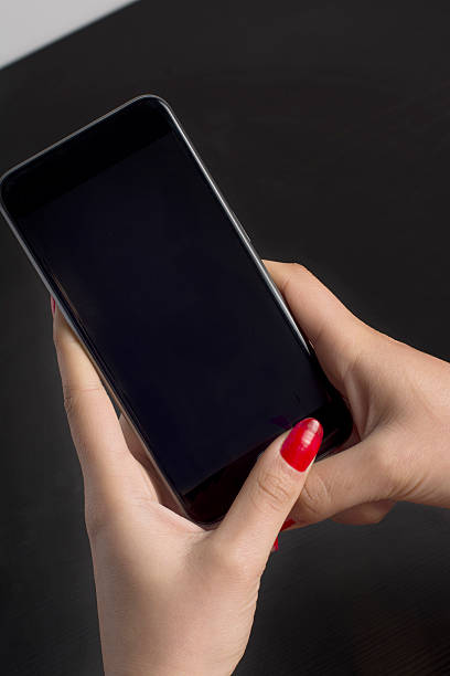 istock Holding 5.5inch Smartphone 470092206