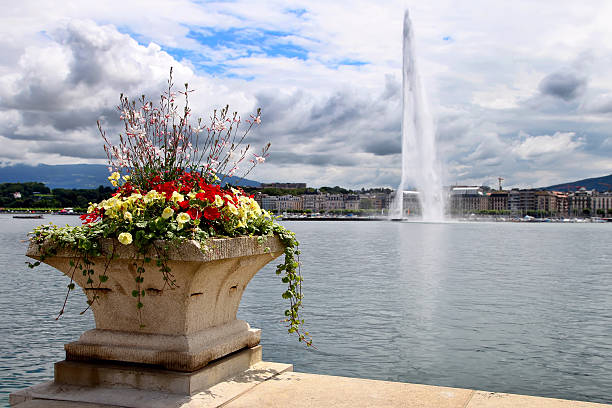 istock Jet d'Eau on Lake Geneva, Switzerland 470104258