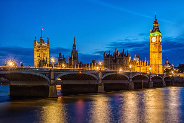 big ben e westminster bridge a londra - westminster bridge foto e immagini stock