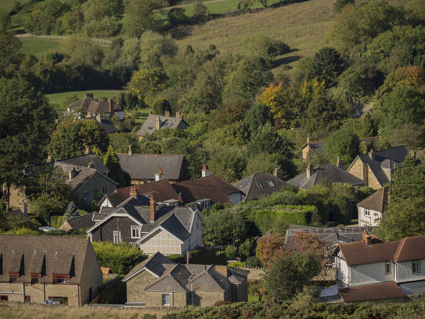 cleeve hill - hill cotswold grass moor photos et images de collection