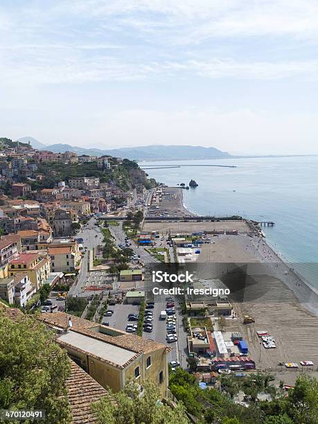 Costiera Amalfitanavietri Sul Mareitalia - Fotografie stock e altre immagini di Amalfi - Amalfi, Architettura, Cetara