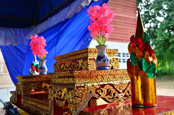 이 대한 ordain 조정 능력이 향상됩니다 ceremony - monkhood 뉴스 사진 이미지