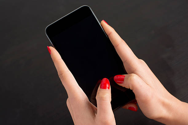 istock Holding 5.5inch Smartphone 470153140