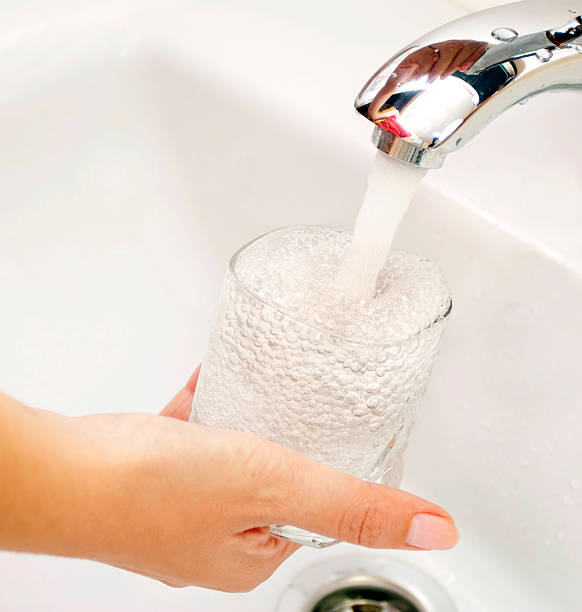 istock Fillings by water of a glass 470158110
