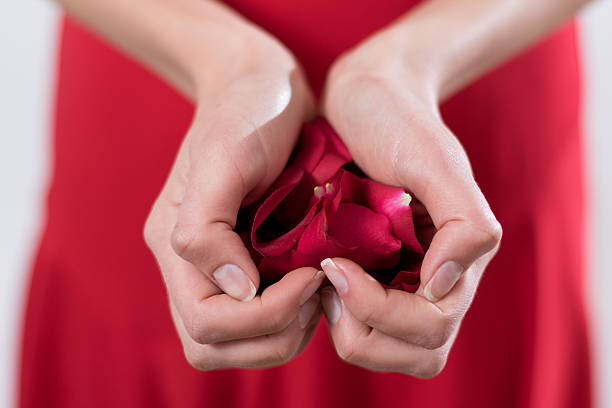 A man holding flowers, weddinng, anniversary, Valentain's Day gift